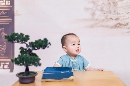 东台宝宝喊肚子疼怎么回事